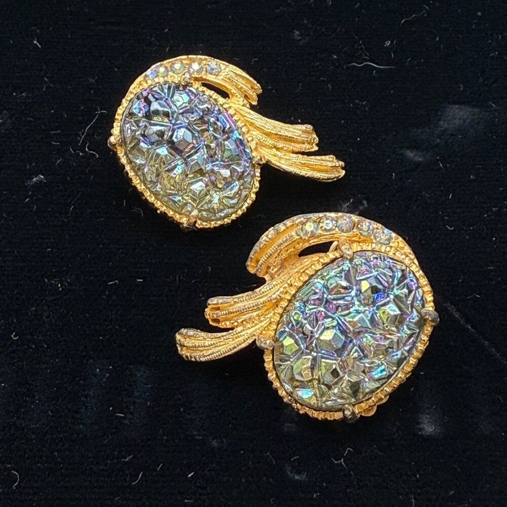 Vtg Gold-Tone Clip-On Earrings Aurora Borealis Rhinestones Textured Oval Design